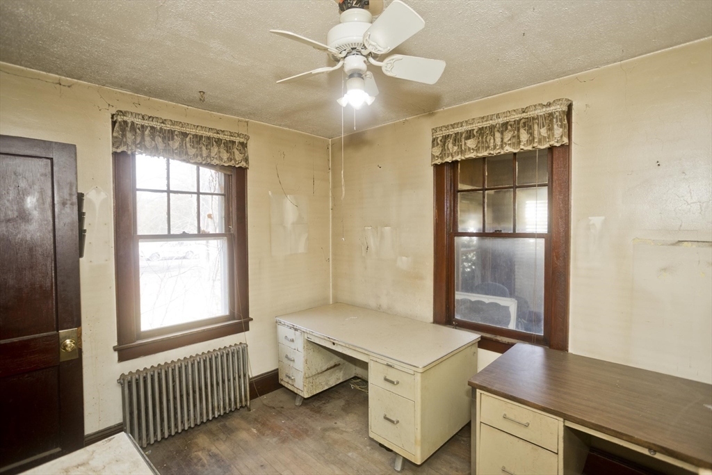 1019 Burnett Road Chicopee, MA 01020 - Photo 23 of 39