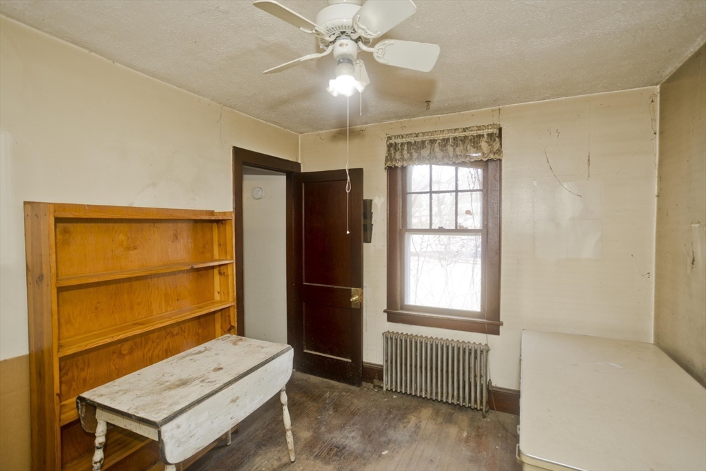 1019 Burnett Road Chicopee, MA 01020 - Photo 24 of 39