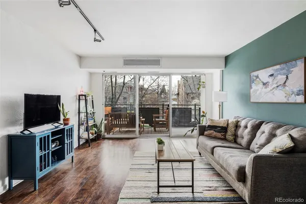 $300,000 | 669 North Washington Street, Unit 203, Denver, CO 80203