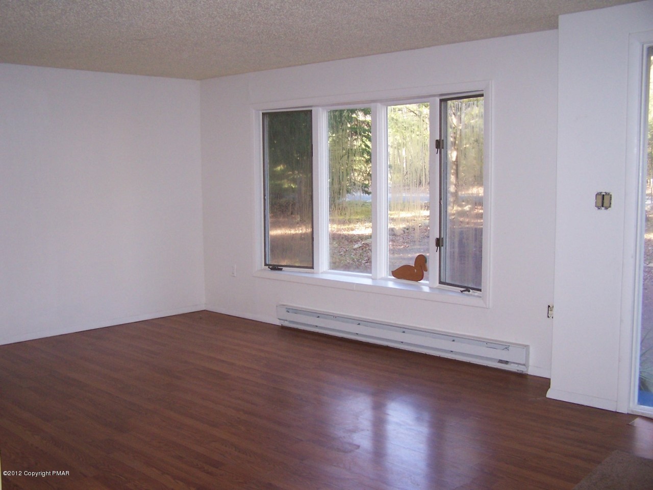 17 Unionville Road Jim Thorpe, PA 18229 - Photo 5 of 13 Living Room