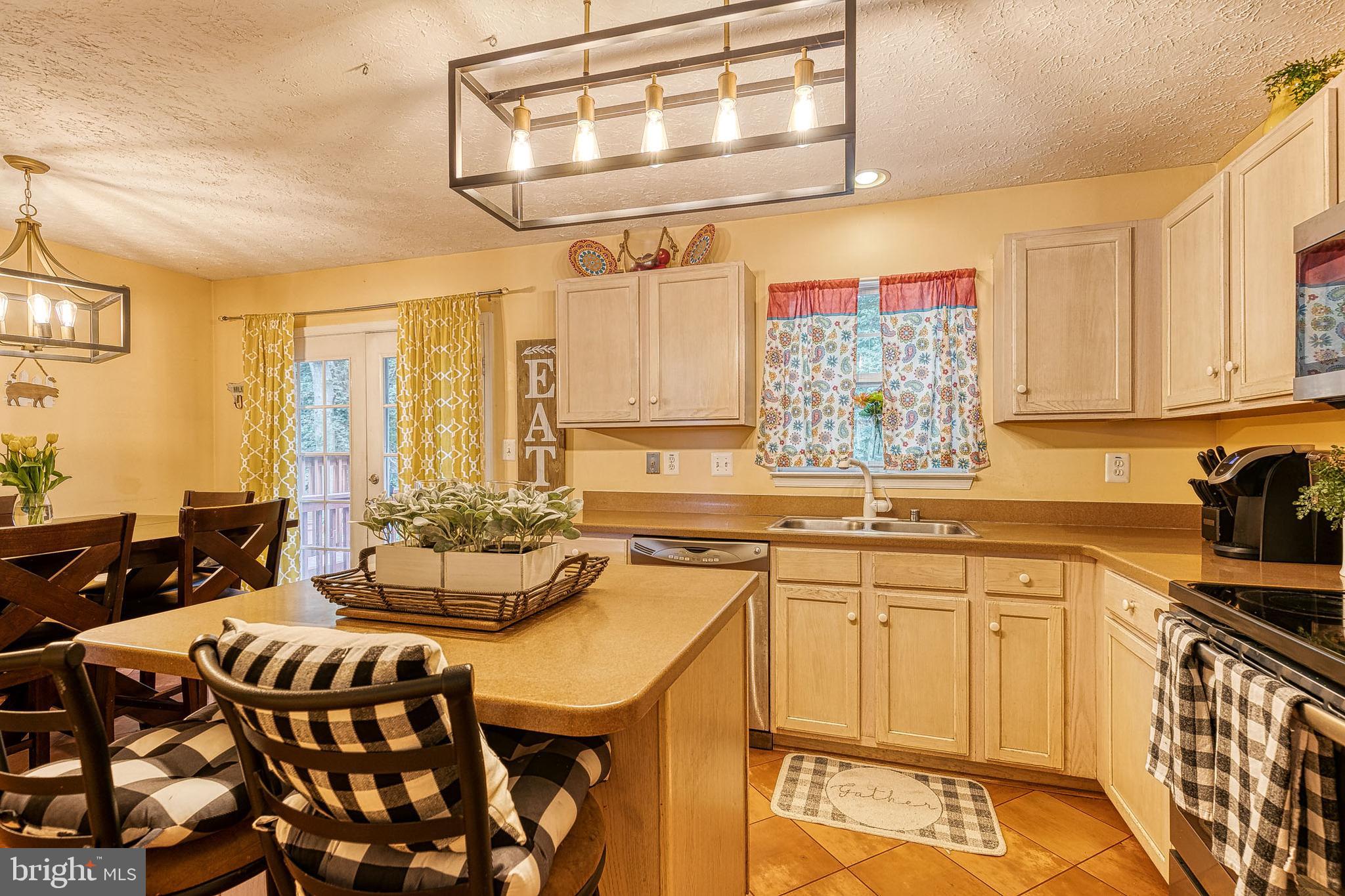 127 Carolstowne Road Reisterstown, MD 21136 - Photo 8 of 28