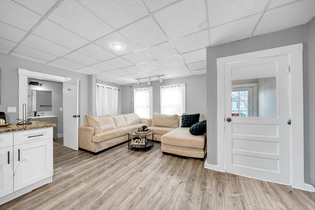 94 Main Street North Andover, MA 01845 - Photo 5 of 29