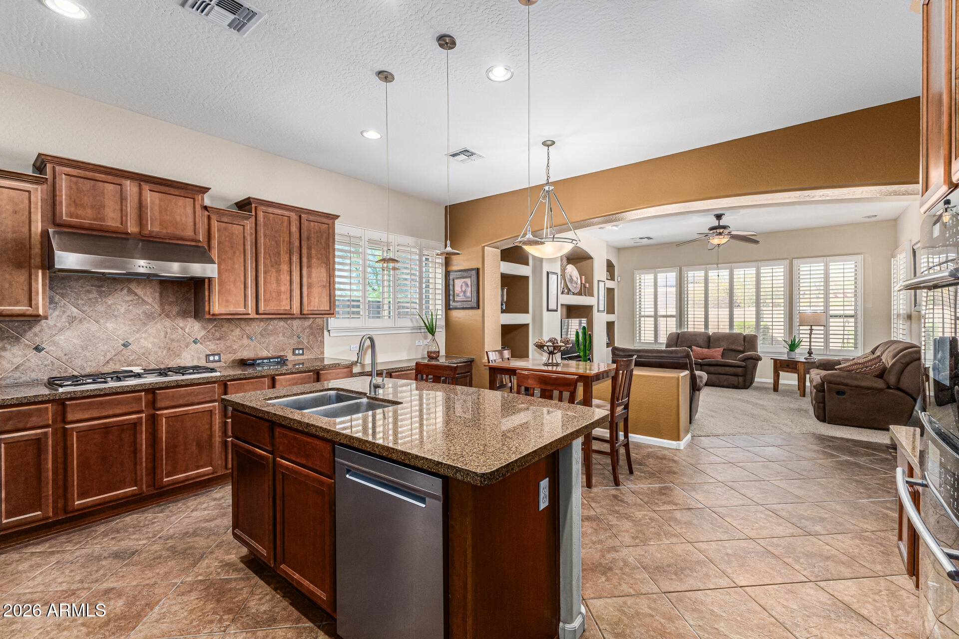 18334 West Piedmont Road Goodyear, AZ 85338 - Photo 12 of 54