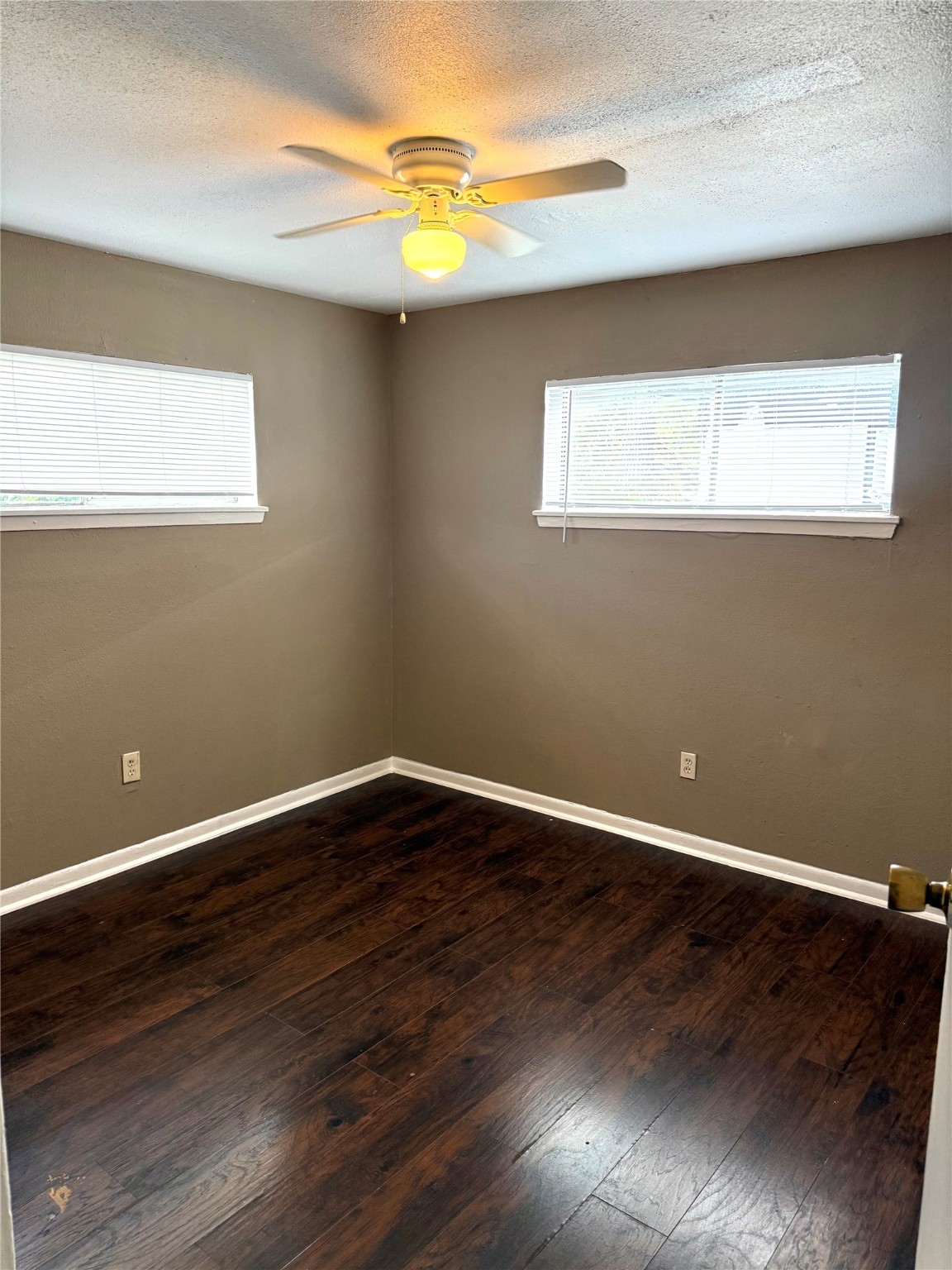 5412 Market Street, Unit 3 Houston, TX 77020 - Photo 7 of 11 a view of a room with wooden floor and small window