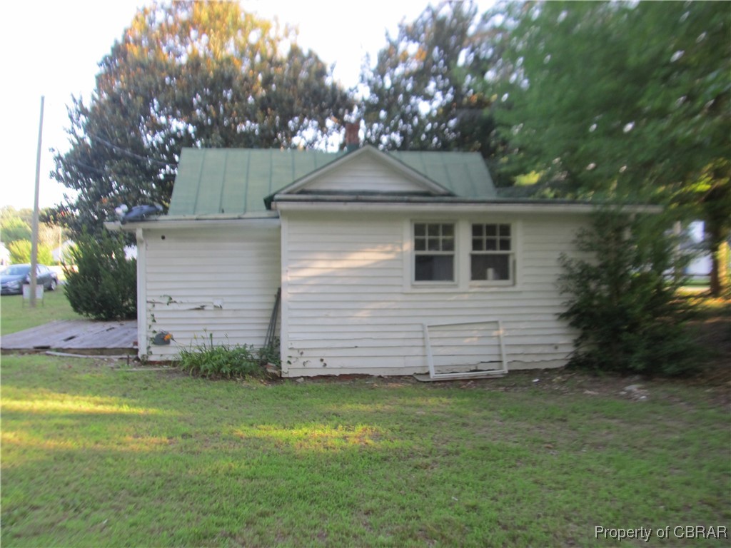 6847 Williams Landing Road Hayes, VA 23072 - Photo 4 of 21