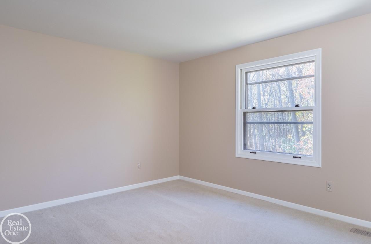815 Mayfair Court Rochester Hills, MI 48309 - Photo 16 of 26