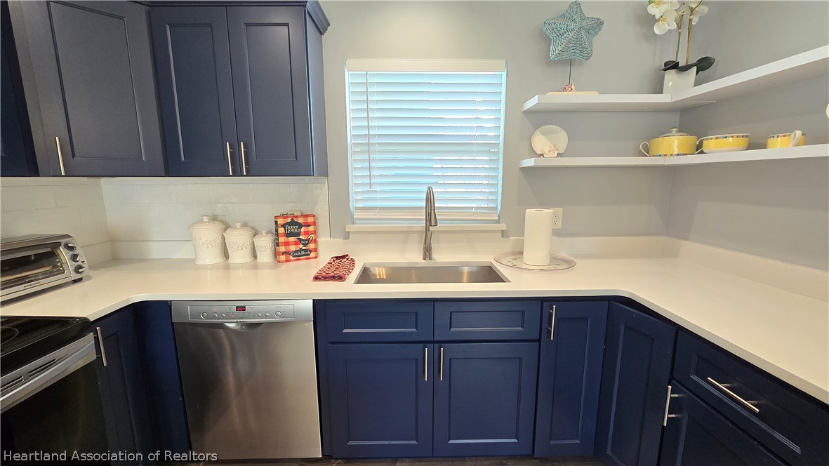 681 Lake June Road Lake Placid, FL 33852 - Photo 10 of 25