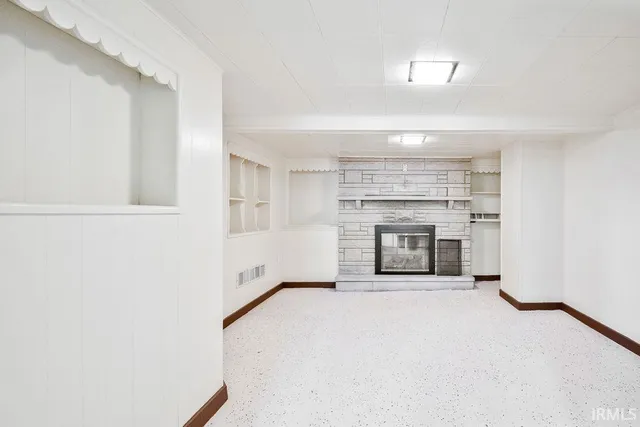 $239,900 | 1201 South Washington Street, Kokomo, IN 46902