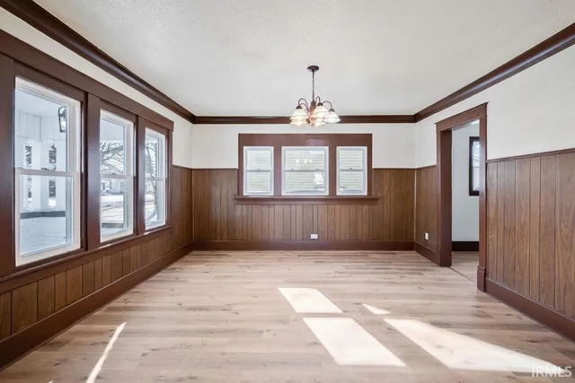 $239,900 | 1201 South Washington Street, Kokomo, IN 46902