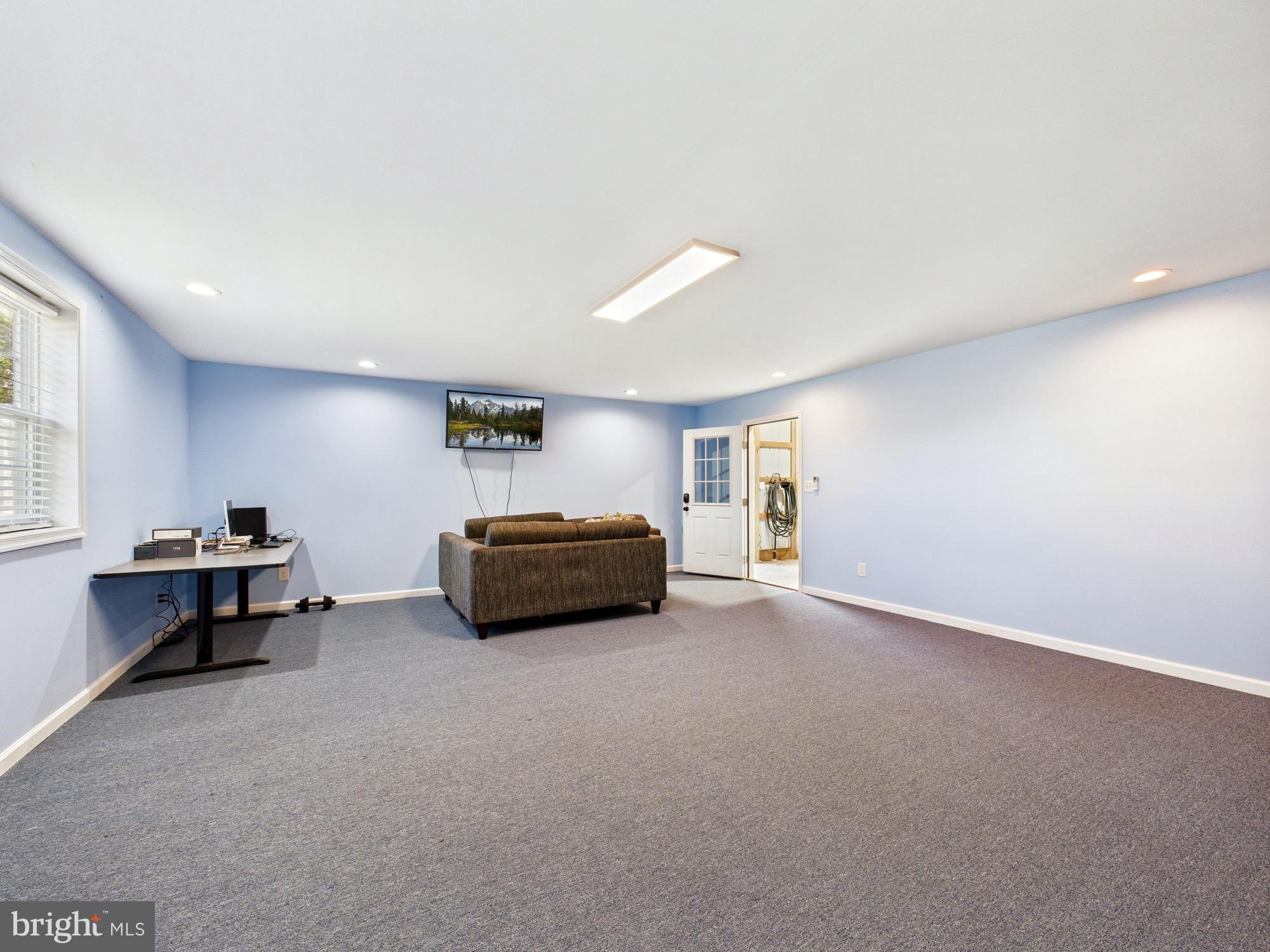 15551 Wharton Road Goldsboro, MD 21636 - Photo 54 of 80 a view of an empty room with a window