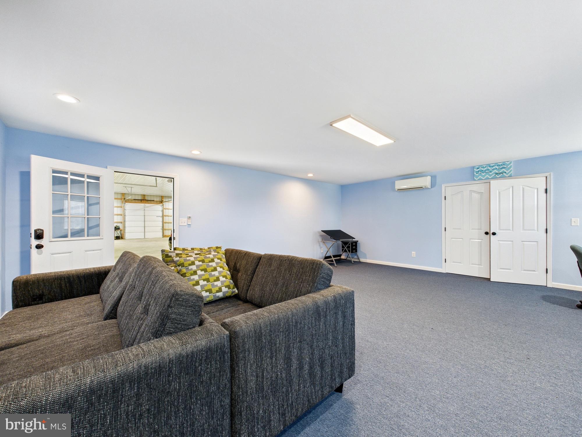 15551 Wharton Road Goldsboro, MD 21636 - Photo 55 of 80 a living room with furniture and a window