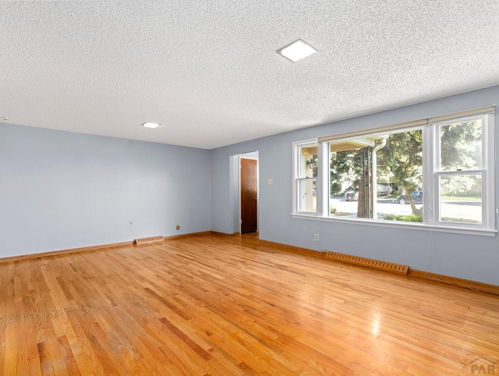 1418 Constitution Road Pueblo, CO 81001 - Photo 6 of 30 Gallery Image 6