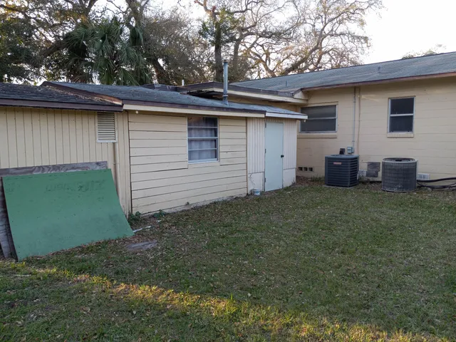 $395,000 | 347 West Merritt Avenue, Merritt Island, FL 32953