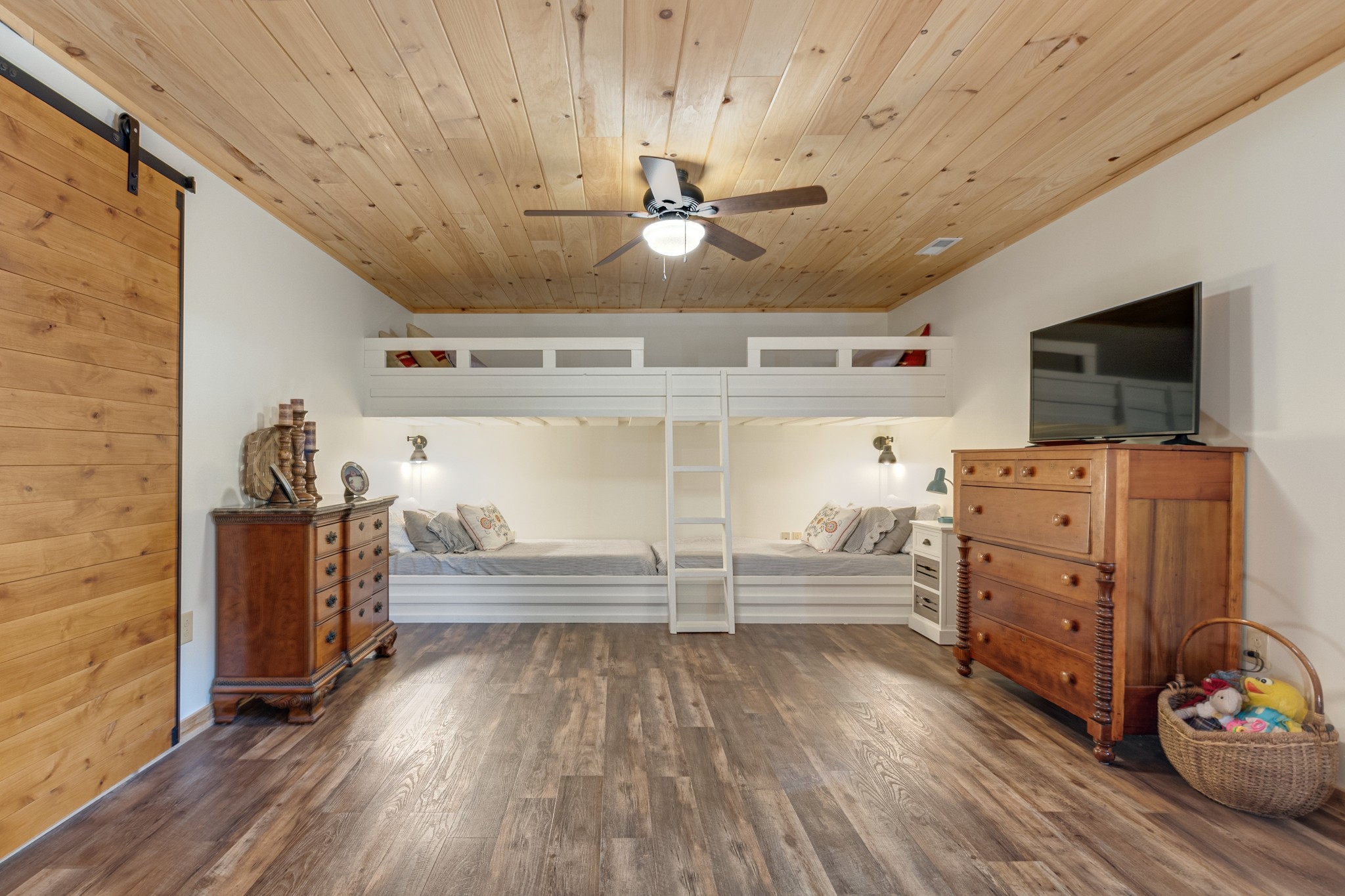 6089 Norman Thomas Road Silver Point, TN 38582 - Photo 23 of 37 Gallery Image 23