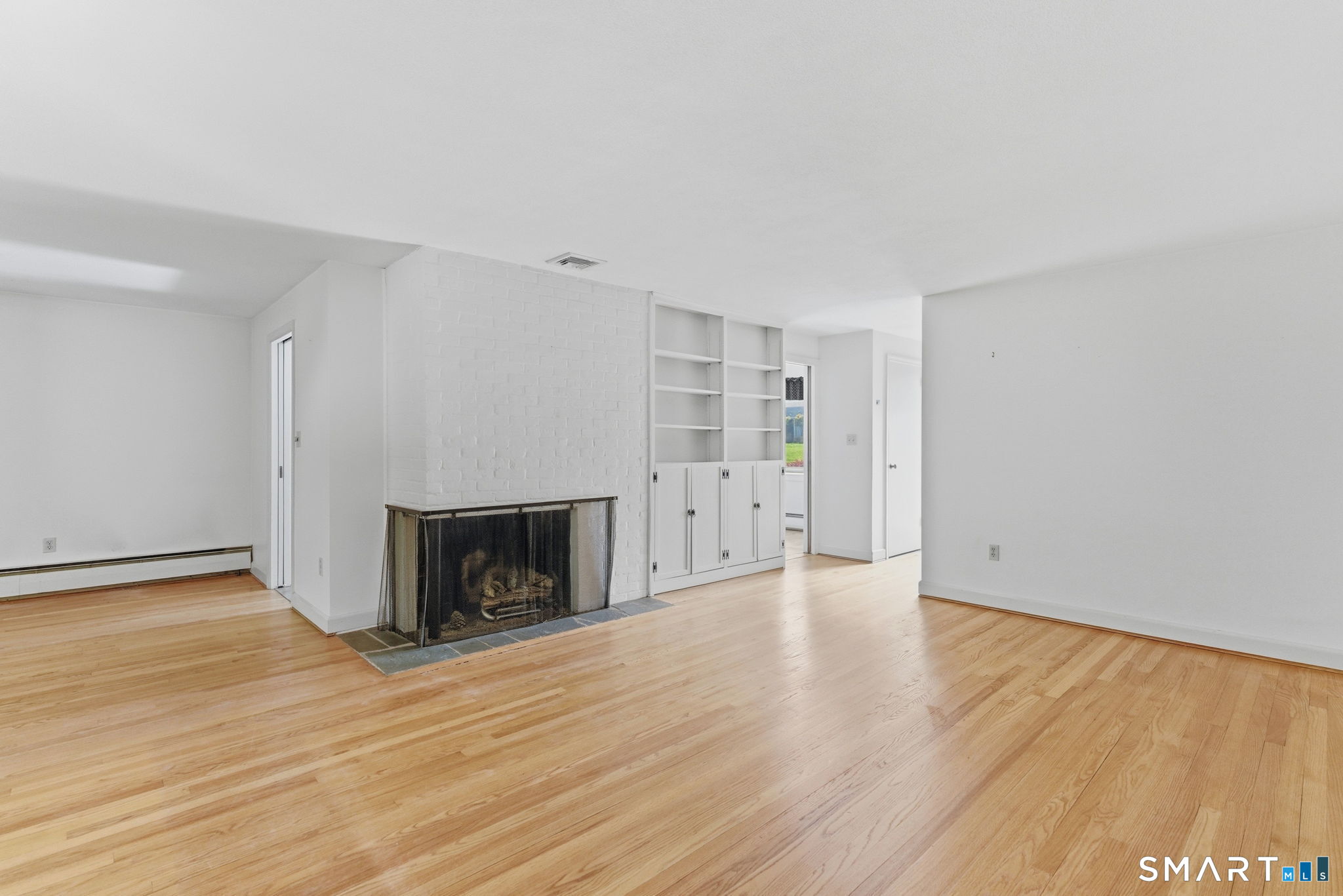 68 Cornwall Road Berlin, CT 06037 - Photo 12 of 27 Beautiful hardwood floors