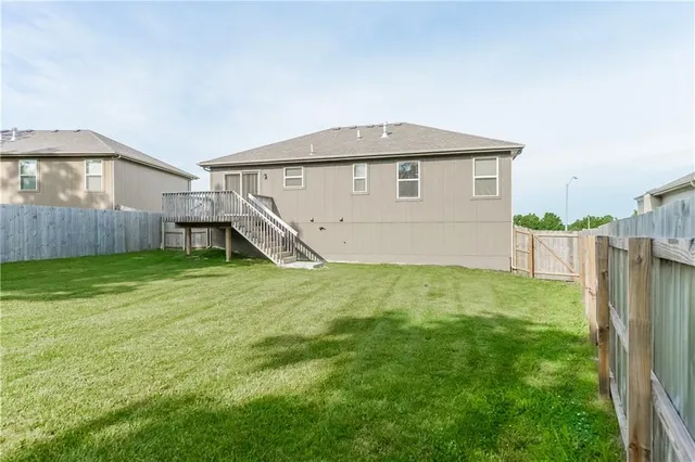 $2,225 | 801 Emerson Drive, Belton, MO 64012