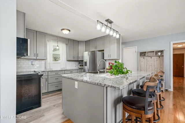 $439,900 | 3008 Seminole Loop, Crossville, TN 38572