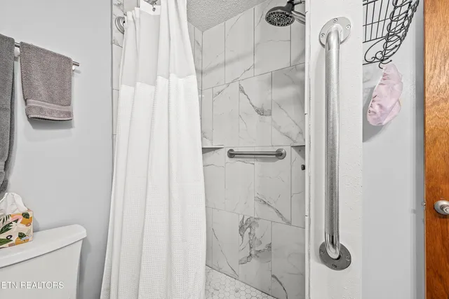 $439,900 | 3008 Seminole Loop, Crossville, TN 38572