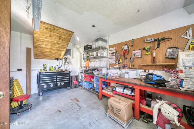 $439,900 | 3008 Seminole Loop, Crossville, TN 38572