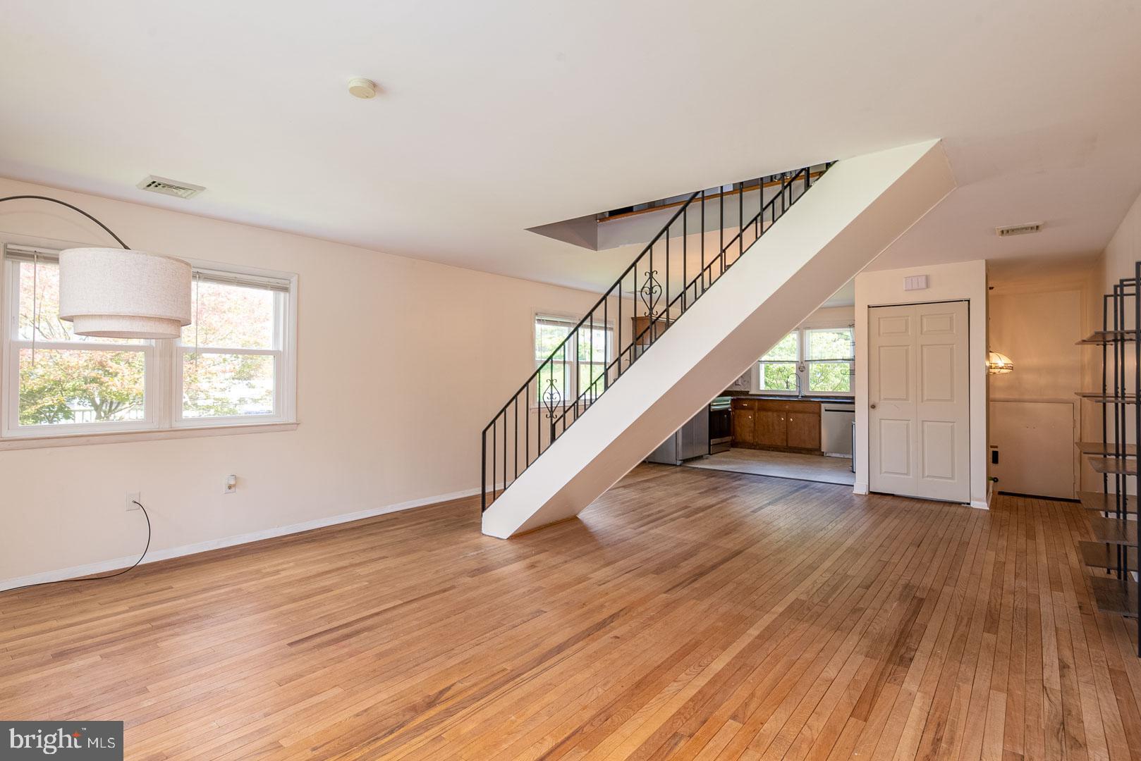 44 Walnut Street Reading, PA 19606 - Photo 7 of 26