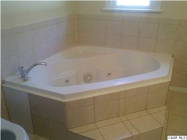 2279 Willow Brook Road Bumpass, VA 23024 - Photo 8 of 13 Garden Tub
