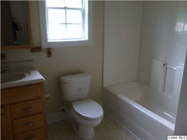 2279 Willow Brook Road Bumpass, VA 23024 - Photo 9 of 13 Office Bath