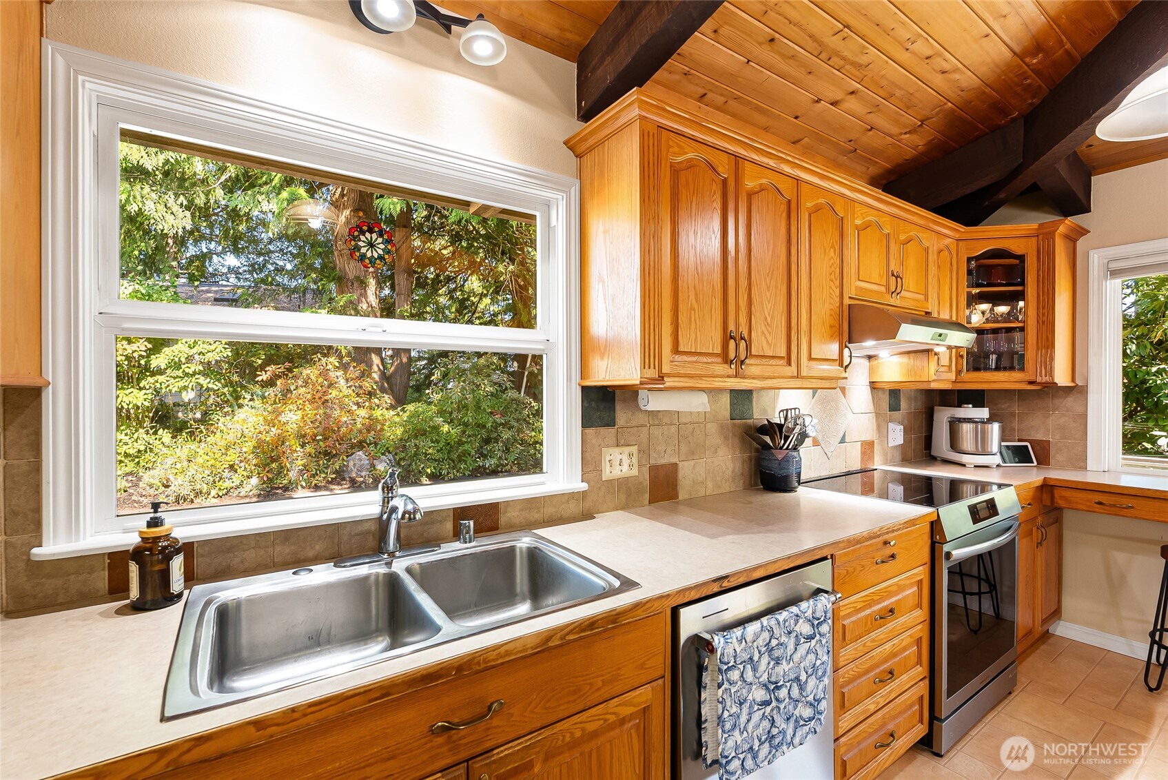 555 East Hemmi Road Lynden, WA 98264 - Photo 12 of 40 Gallery Image 12