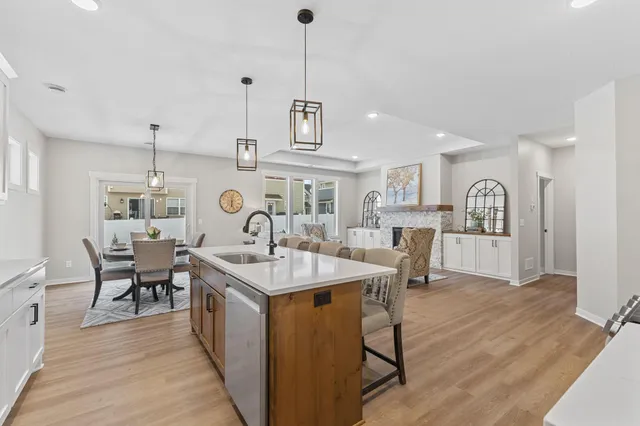 $499,900 | 13810 102nd Court North, Maple Grove, MN 55369