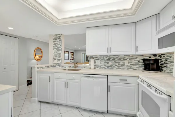 $1,895 | 14823 Cumberland Drive, Unit 202 BLDG M, Delray Beach, FL 33446