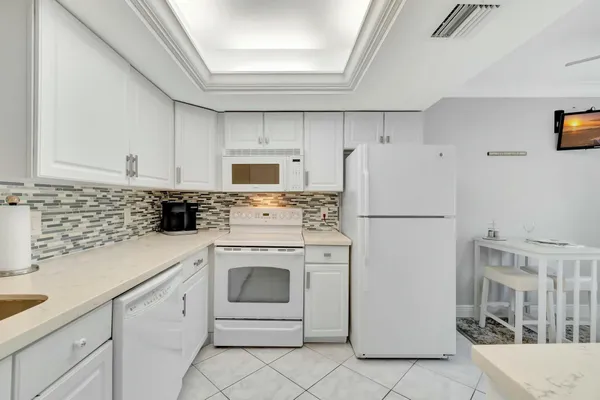 $1,895 | 14823 Cumberland Drive, Unit 202 BLDG M, Delray Beach, FL 33446