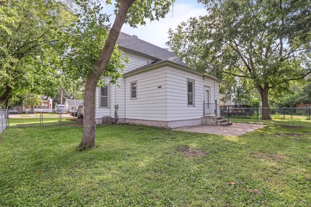 $249,900 | 716 1st Street Northwest, Faribault, MN 55021