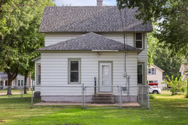 $249,900 | 716 1st Street Northwest, Faribault, MN 55021