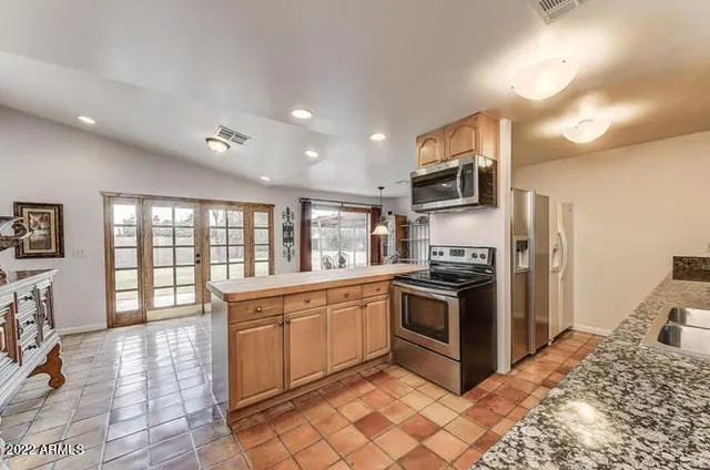 $4,000 | 137 East Fremont Drive, Tempe, AZ 85282