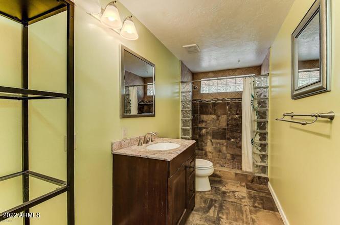 137 East Fremont Drive Tempe, AZ 85282 - Photo 30 of 35 Fremont30-Bathroom3