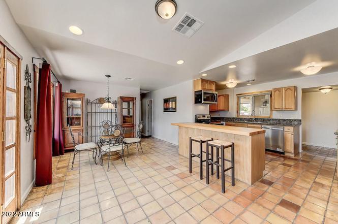 137 East Fremont Drive Tempe, AZ 85282 - Photo 9 of 35 Fremont09-DiningKitchen