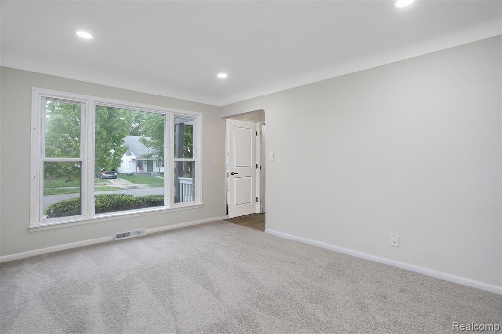 8679 Burt Road Detroit, MI 48228 - Photo 4 of 13