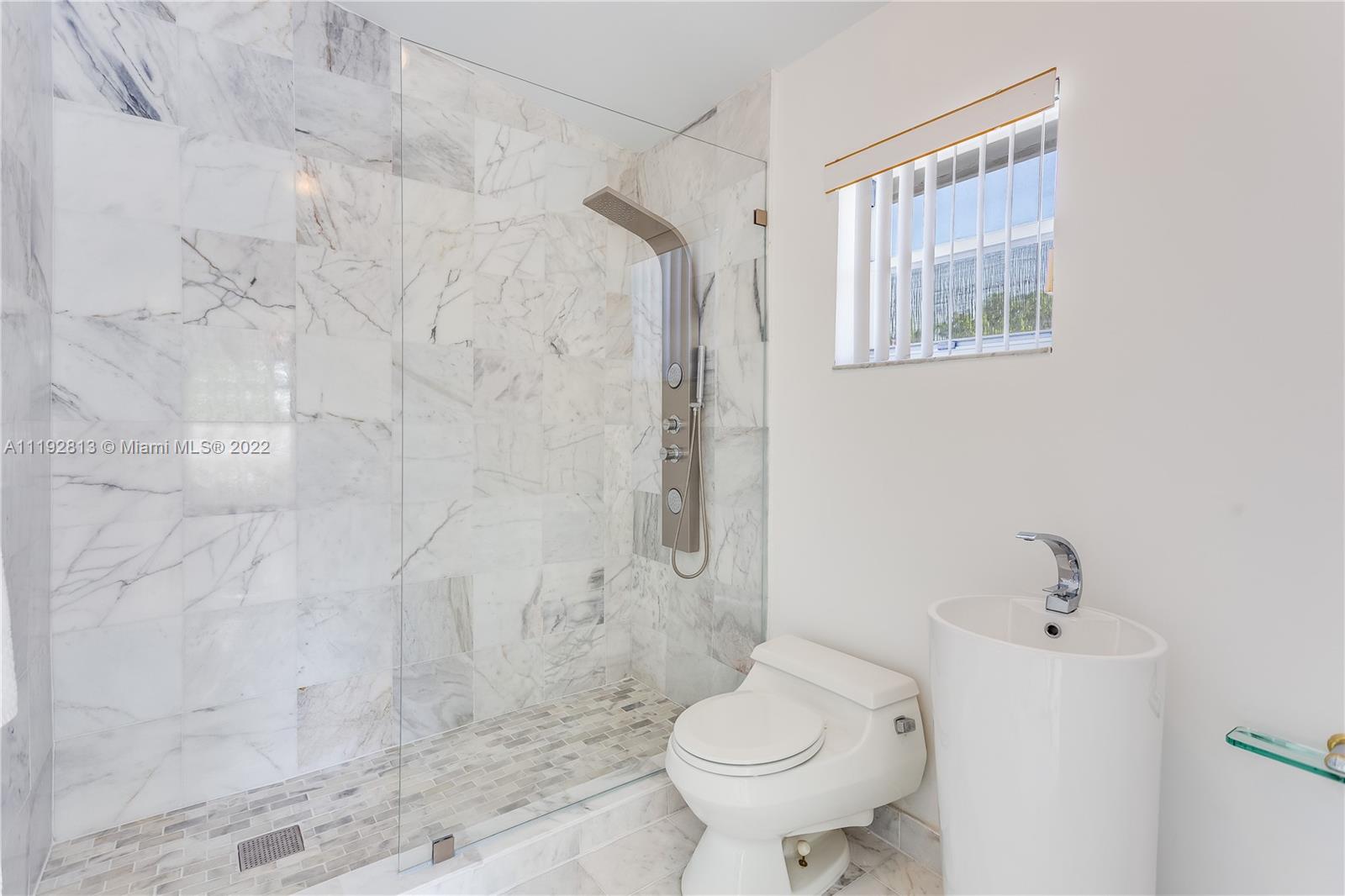 6180 Pine Tree Drive Miami Beach, FL 33140 - Photo 28 of 32