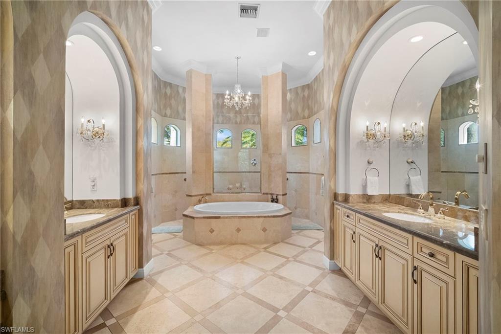 7620 Palmer Court Naples, FL 34113 - Photo 17 of 47