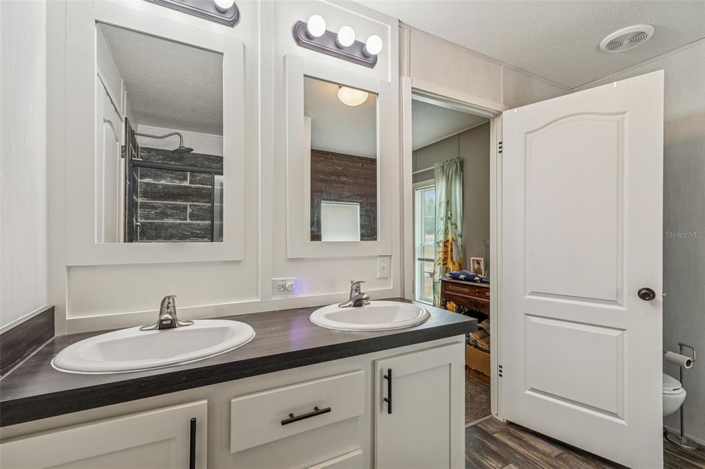 8736 23rd Street Zephyrhills, FL 33540 - Photo 48 of 77