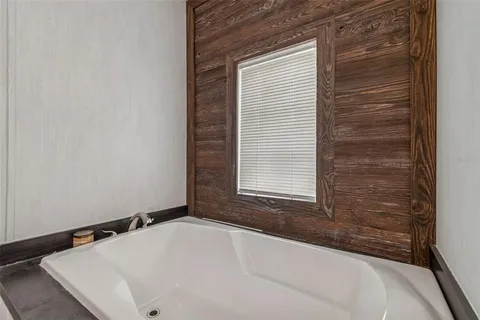 $390,000 | 8736 23rd Street, Zephyrhills, FL 33540