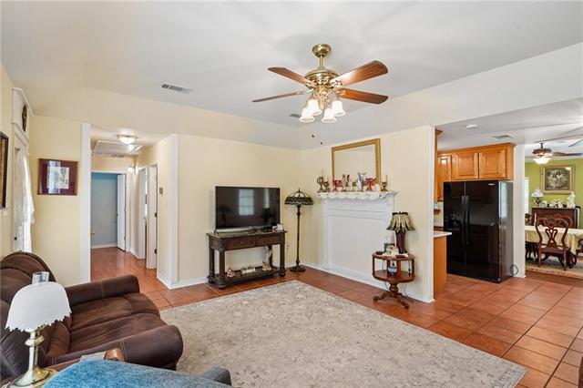 24664 Esquinance Street Lacombe, LA 70445 - Photo 5 of 21