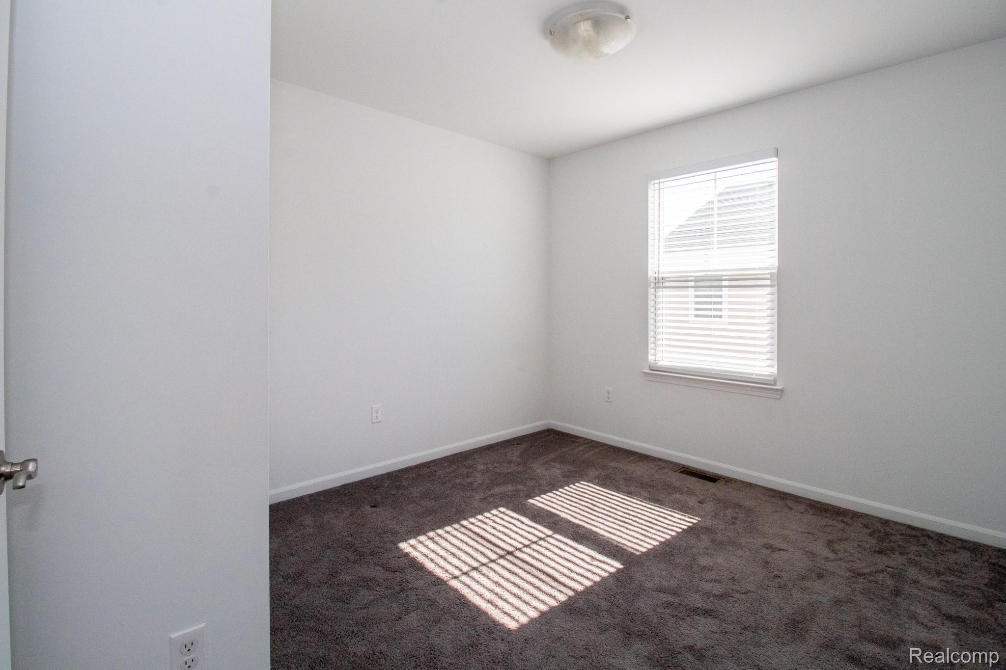 3542 South Rochester Road Royal Oak, MI 48073 - Photo 17 of 22 Bedroom 3.jpg