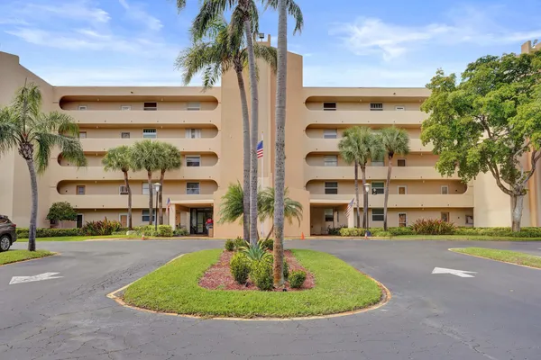 $265,000 | 6461 Northwest 2nd Avenue, Unit FIVE, Boca Raton, FL 33487