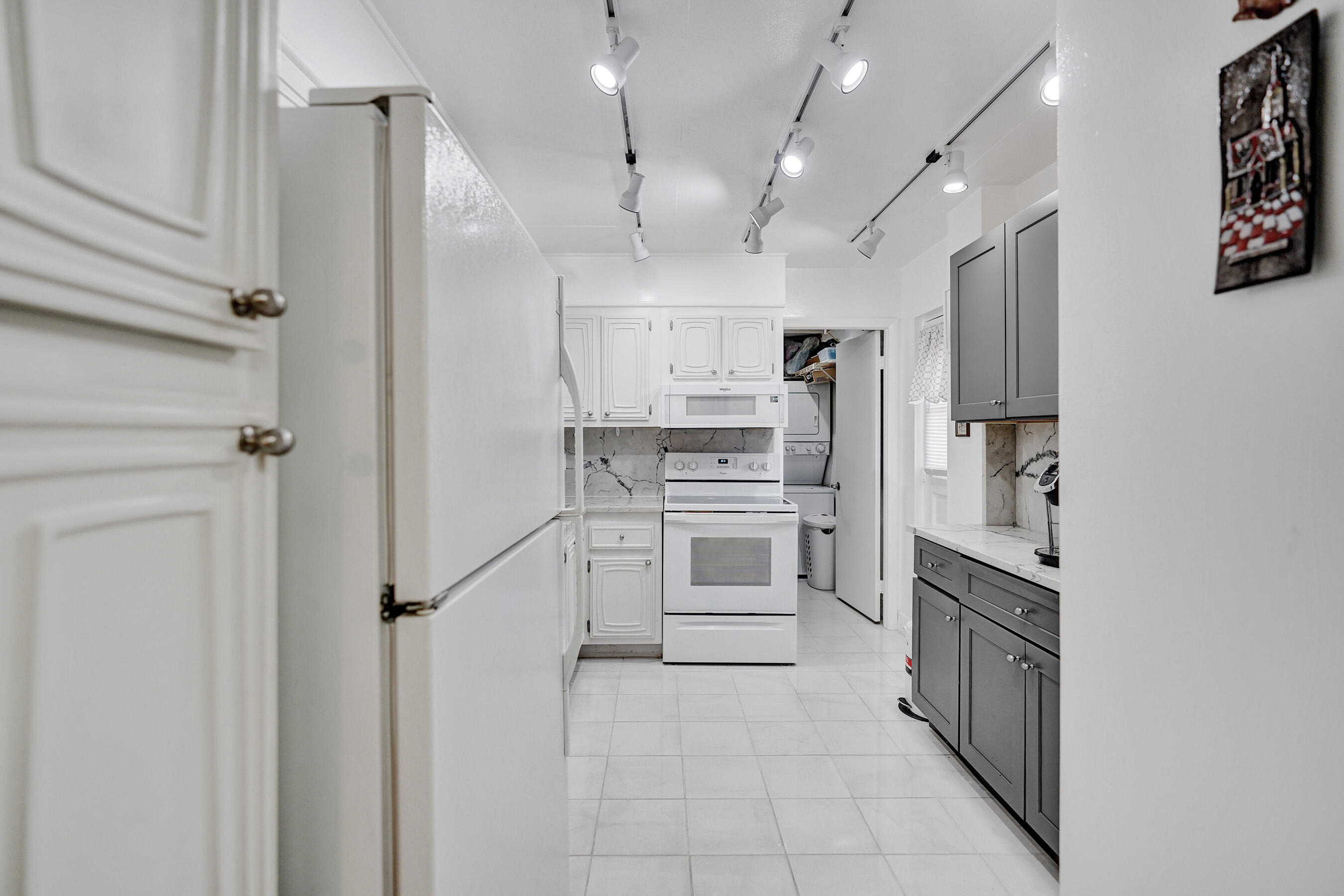 6461 Northwest 2nd Avenue, Unit FIVE Boca Raton, FL 33487 - Photo 5 of 73 DSC03389