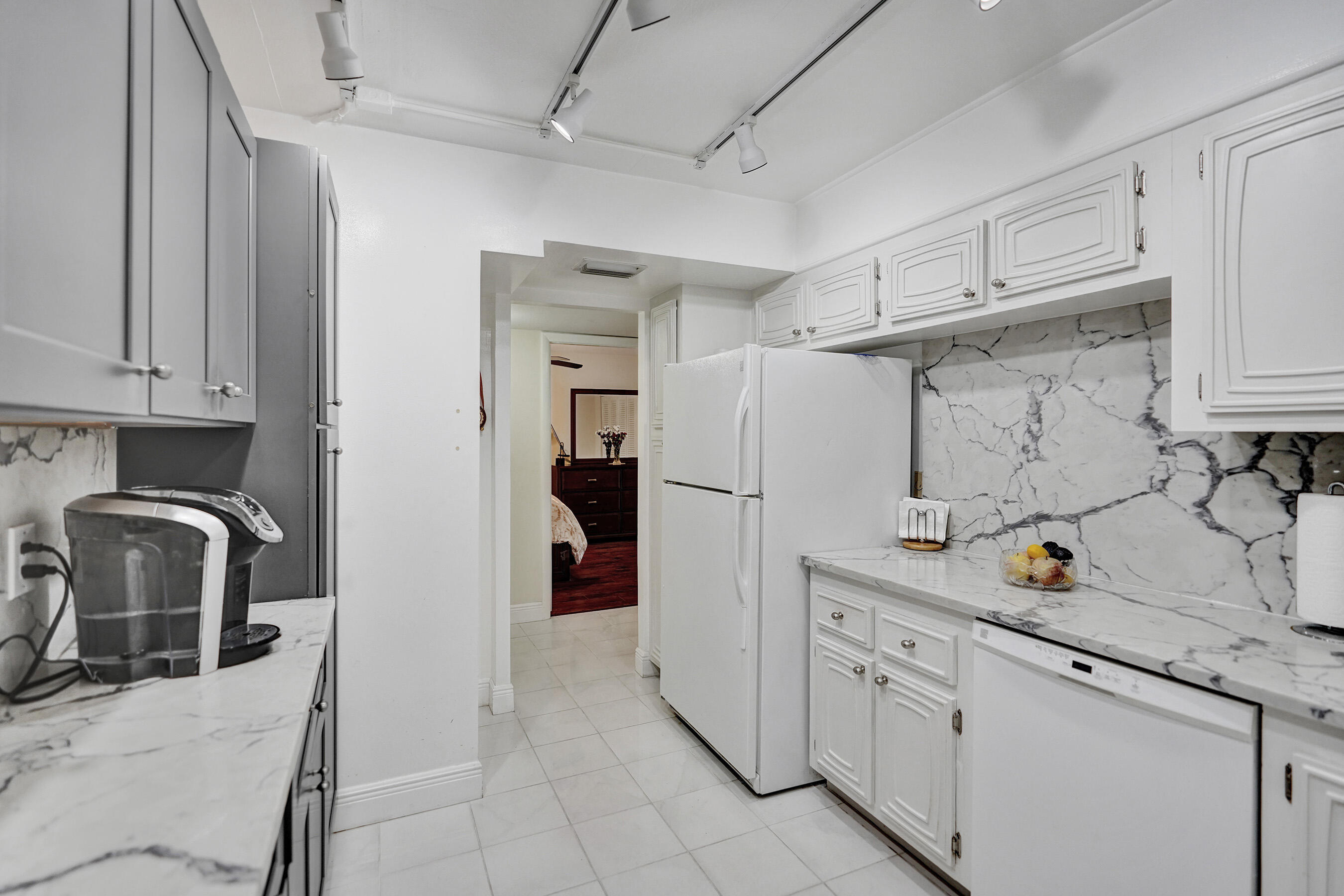 6461 Northwest 2nd Avenue, Unit FIVE Boca Raton, FL 33487 - Photo 7 of 73 DSC03398