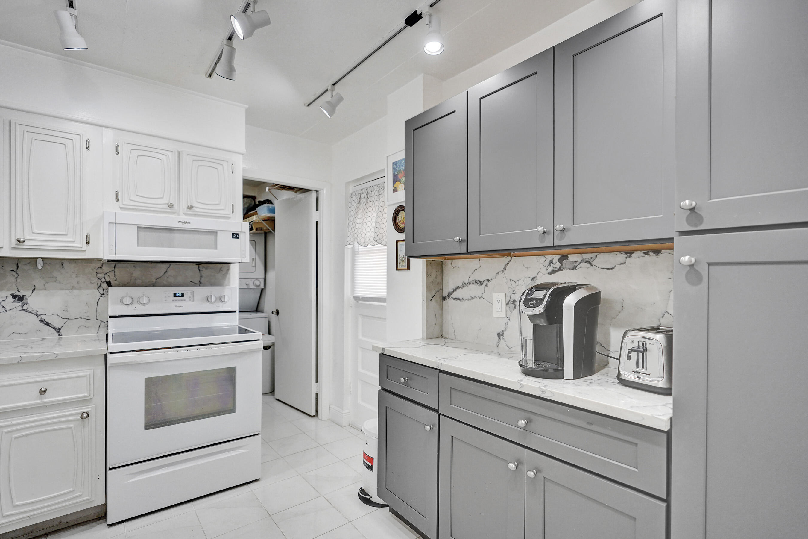 6461 Northwest 2nd Avenue, Unit FIVE Boca Raton, FL 33487 - Photo 8 of 73 DSC03404