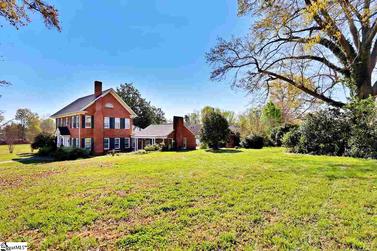 249 State Rd S-42-50 Woodruff, SC 29388 - Photo 3 of 32