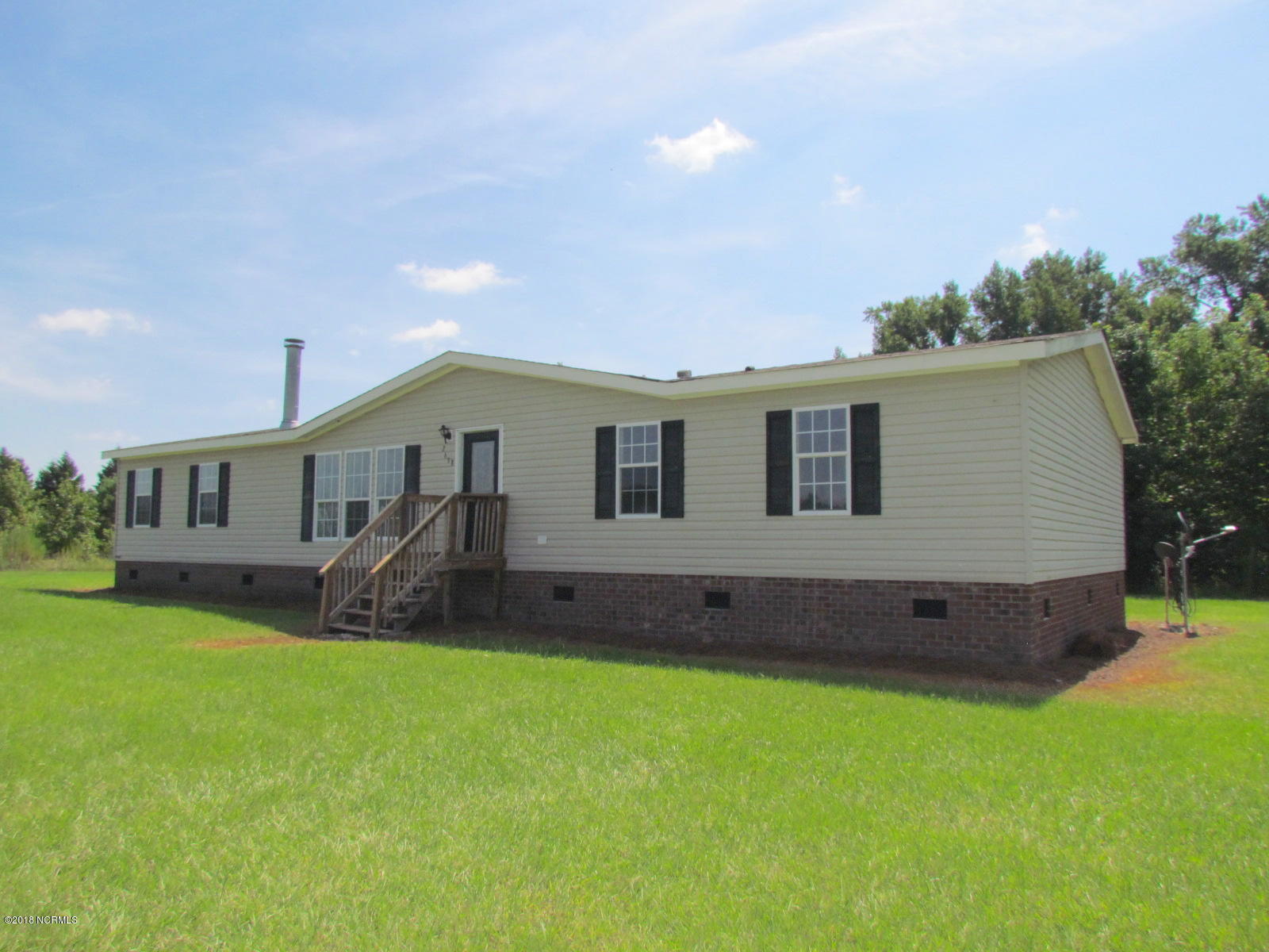 2678 Frank Kilpatrick Road Grifton, NC 28530 - Photo 2 of 22 IMG_9925