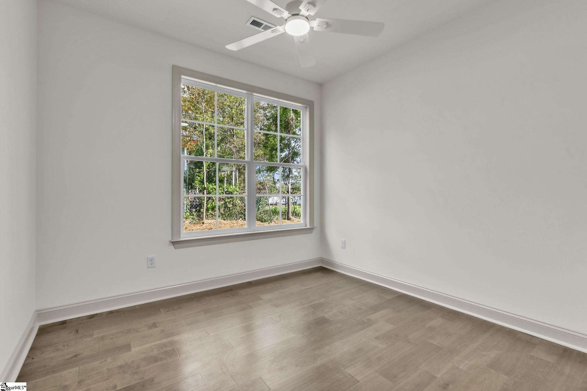 517 Northeast Main Street Easley, SC 29640 - Photo 15 of 31