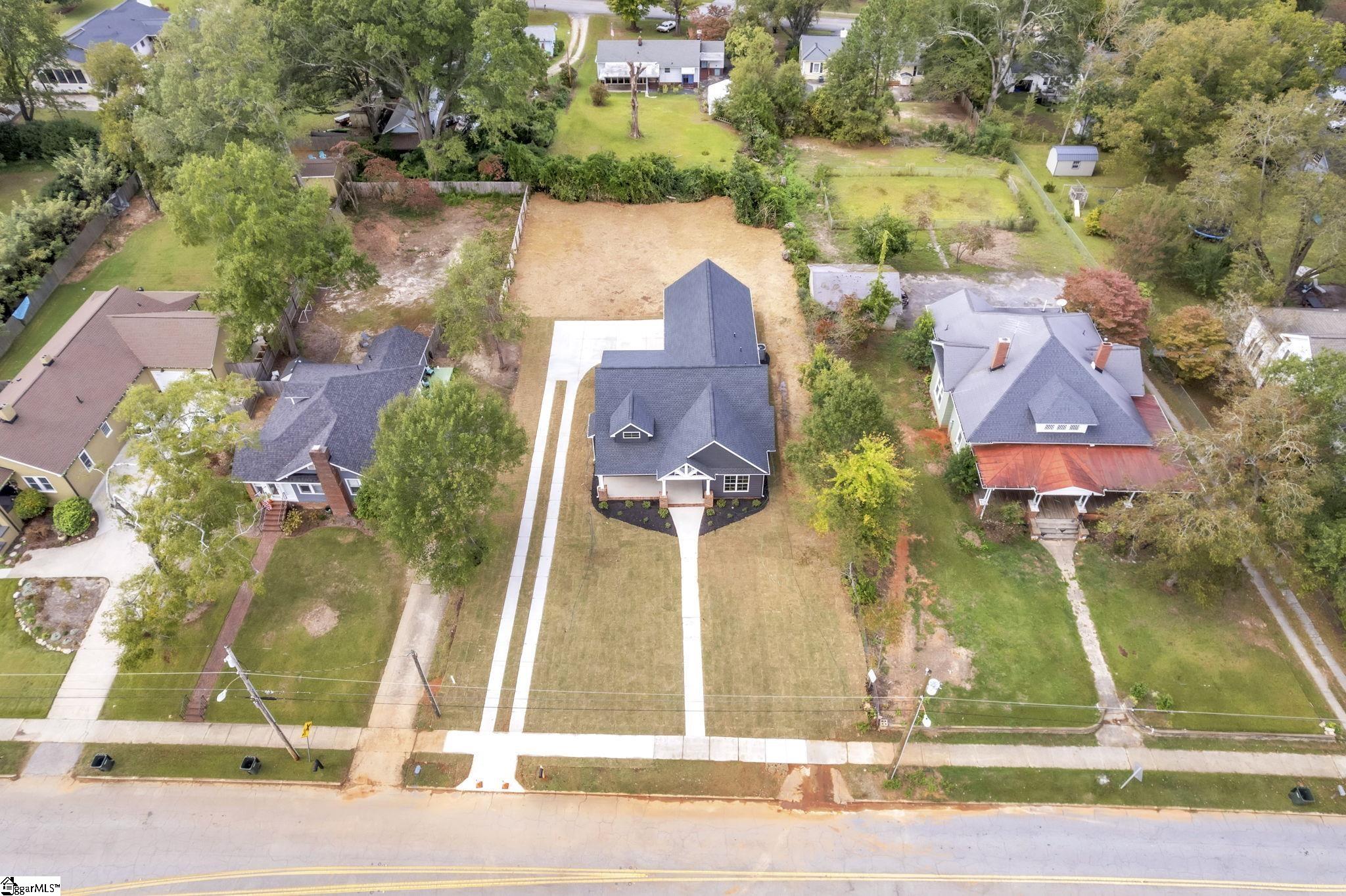 517 Northeast Main Street Easley, SC 29640 - Photo 29 of 31